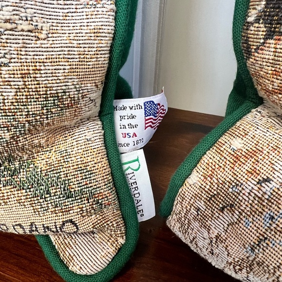 Riverdale Made In USA Cream and Green Holiday Pillows with Snowy Scene - Picture 3 of 4